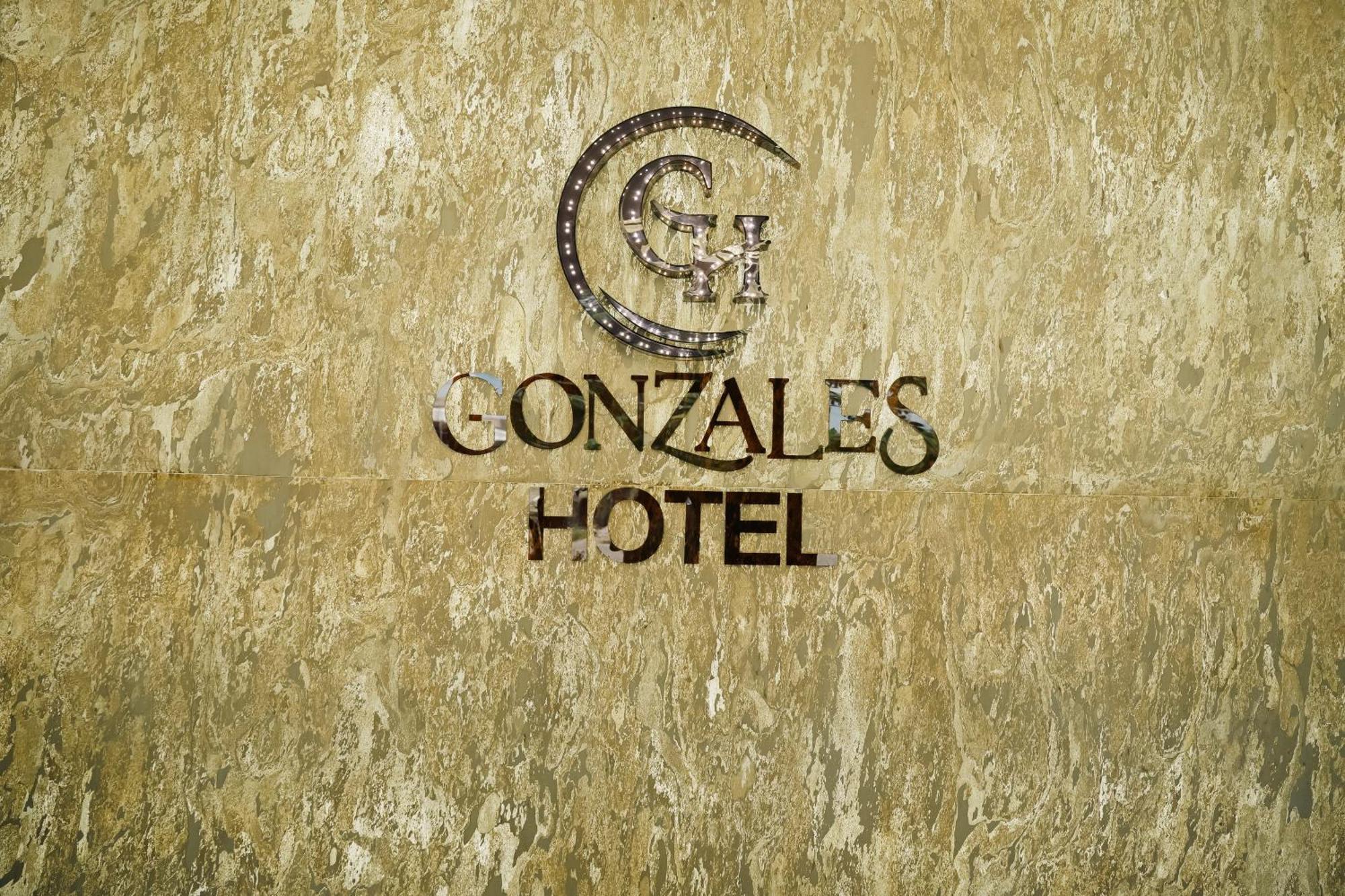 Gonzales Hotel Cauayan  Exterior photo